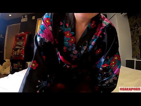 ❤️ Mladé cosplay dievča miluje sex až do orgazmu so squirtom v koníčku a fajkou. Ázijské dievča s chlpatou kundičkou a krásnymi prsiami v tradičnom japonskom kostýme v amatérskom videu, ktoré ukazuje masturbáciu so šukacími hračkami. Sakura 3 OSAKAPORN. ❤❌ Krásne porno na nás ❌️❤