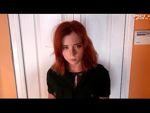 ❤️ Ochranka potrestala peknú ženu za krádež v obchode - sperma v ústach ❤❌ Krásne porno na nás ❌️❤